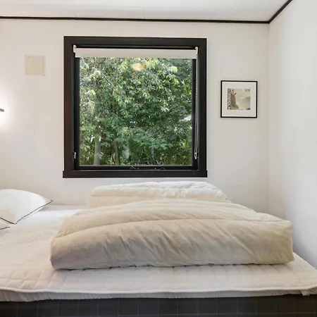 3 Bedroom Stunning In Casa de Férias Hasle